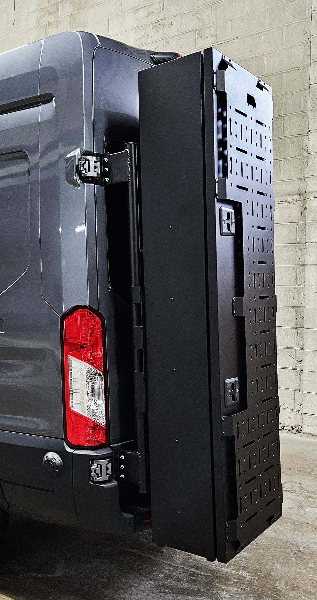 Rover Vans Ski/Snowboard Box for Van Rear