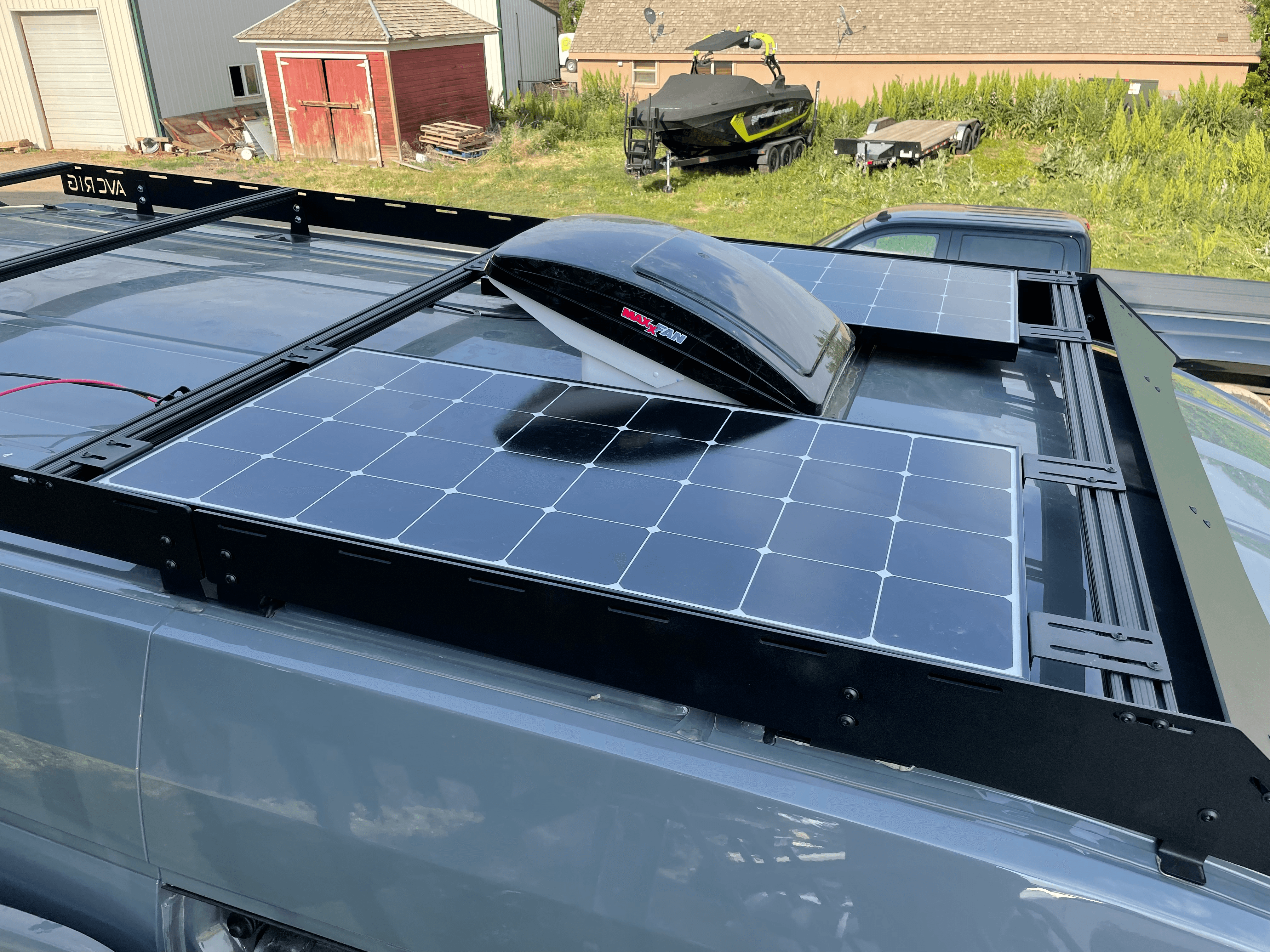 Vehicle roof deals mounted solar panels