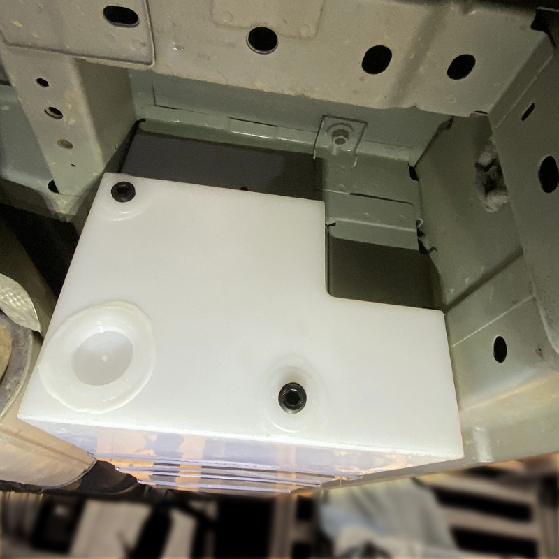 16-Gallon Transit Undercarriage Water Tank (TR-UC-16) – view 2