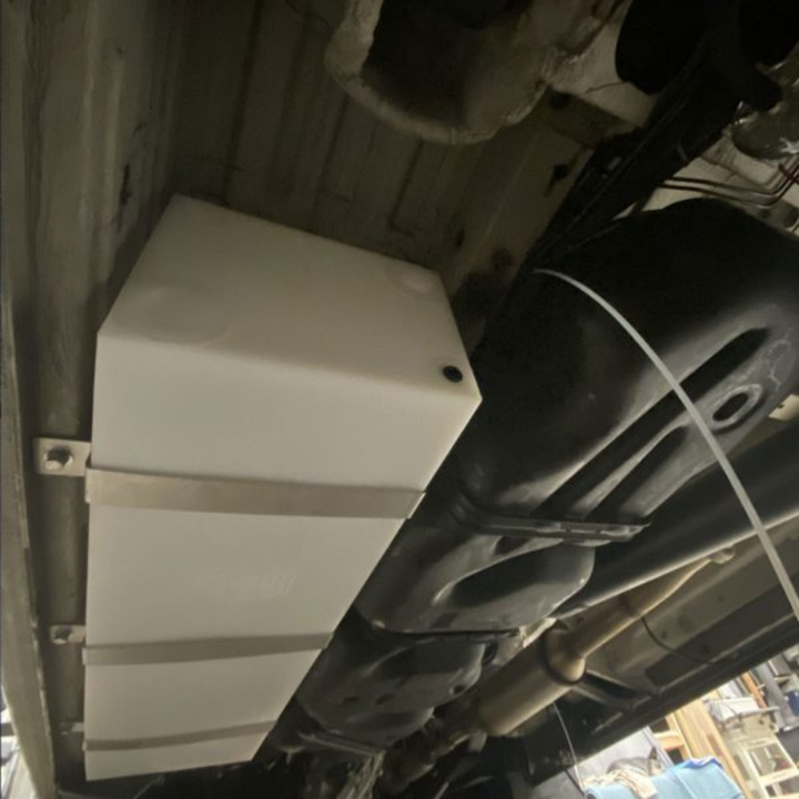 22-Gallon Mercedes Sprinter Driver Side Undercarriage Water Tank (SP-UC-22)