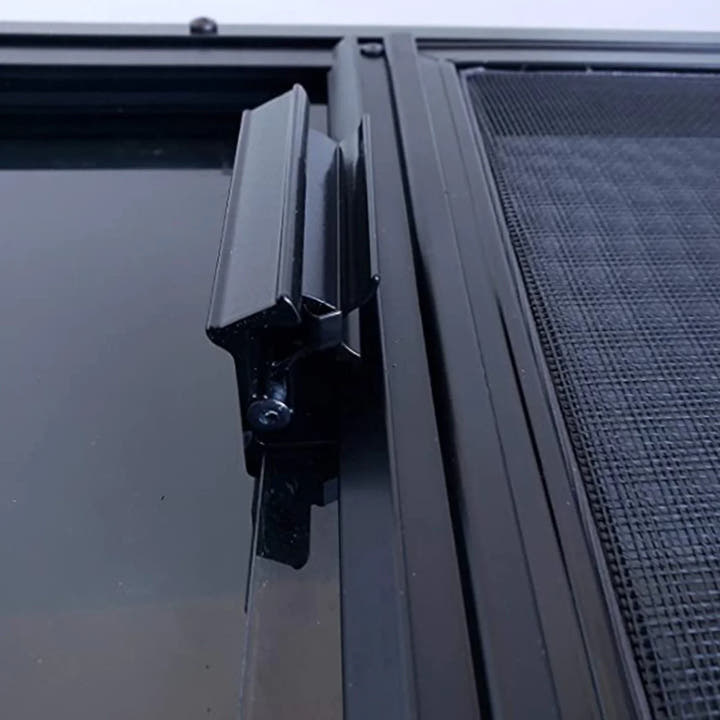Half Slider Bunk Windows - AVC RIG
