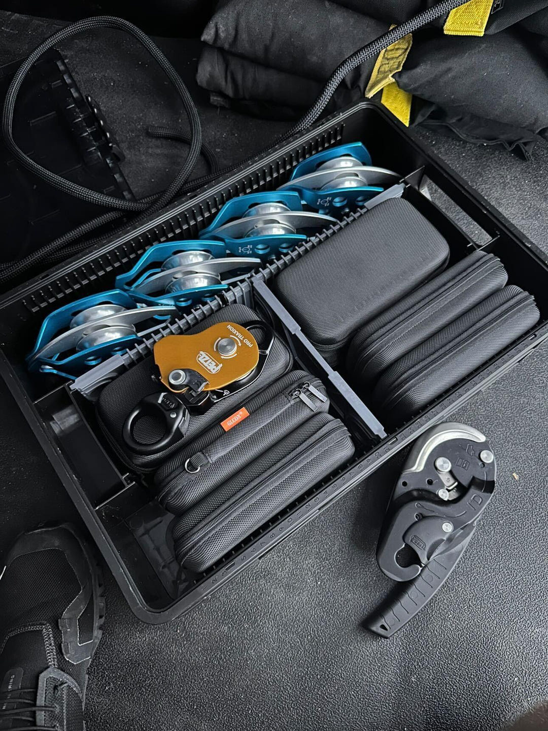 Quarter Crate 4 Pack - AVC RIG