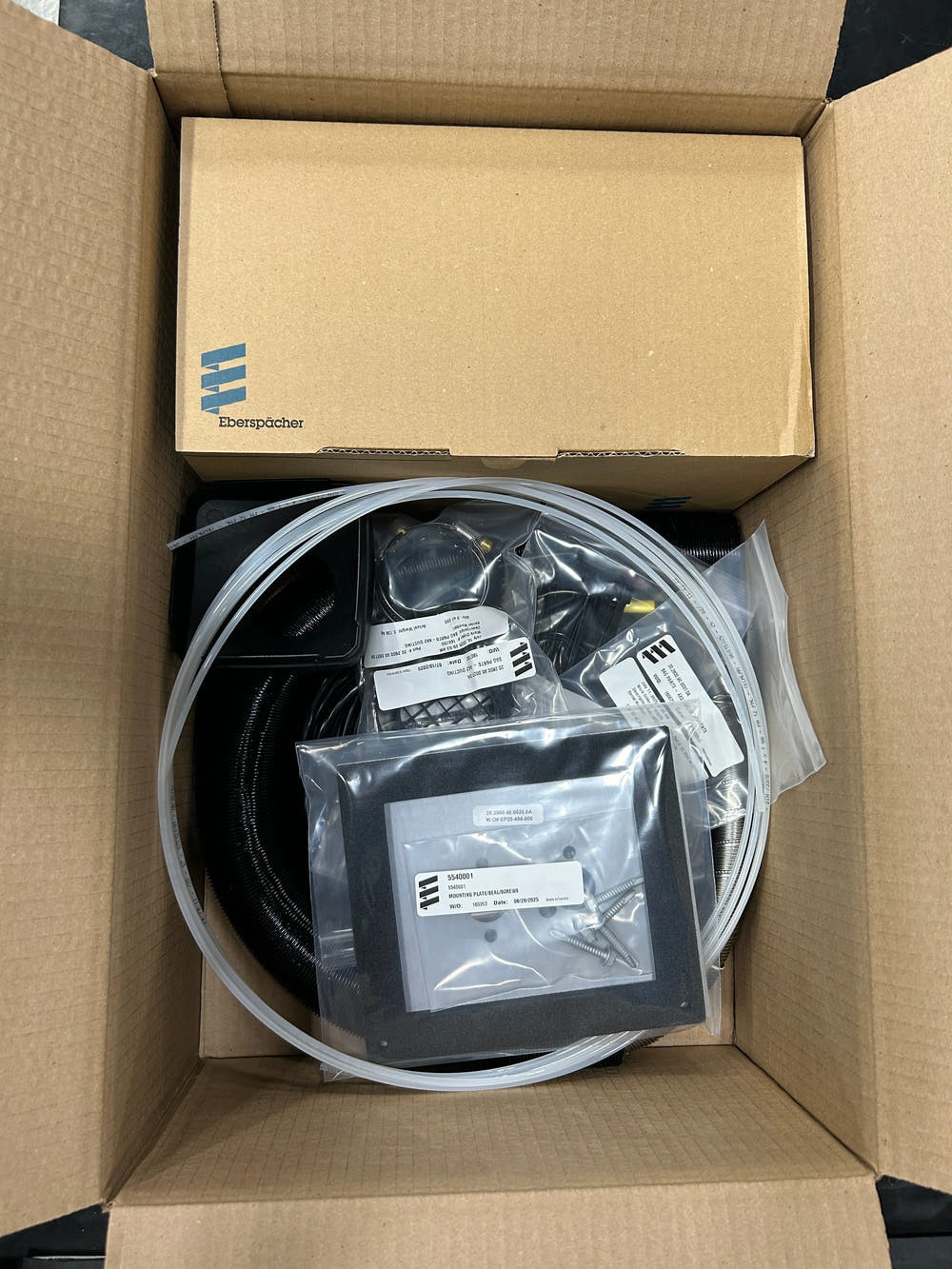 Espar AS3 B2L 12V Heater- Full Kit (Gasoline) - AVC RIG
