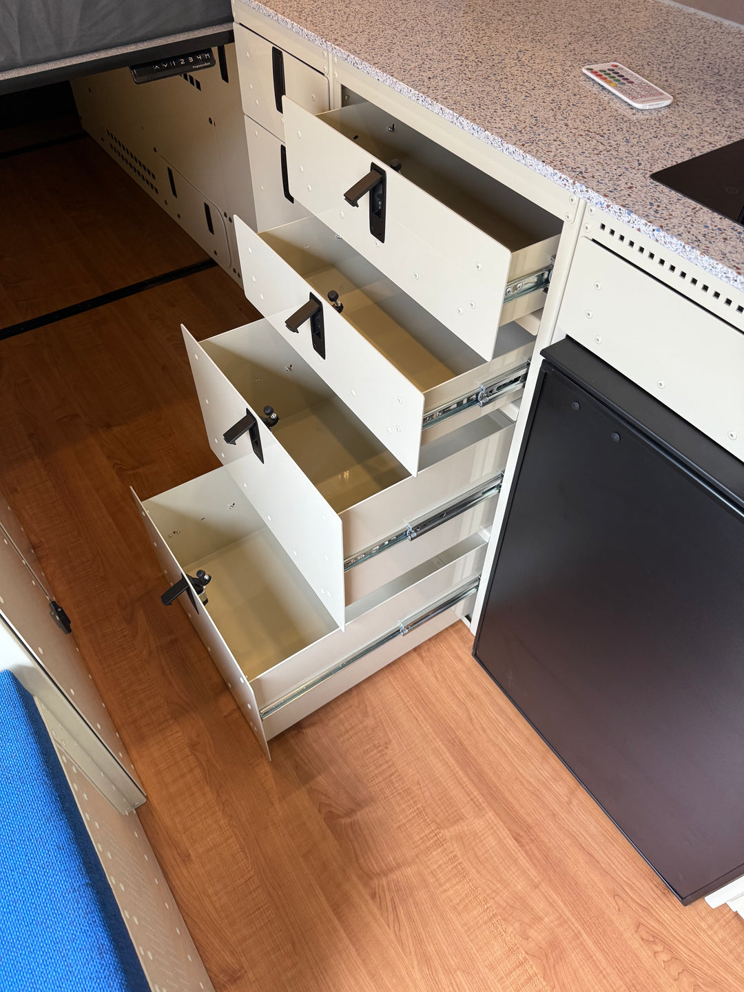 Aluminum Drawer Cabinet